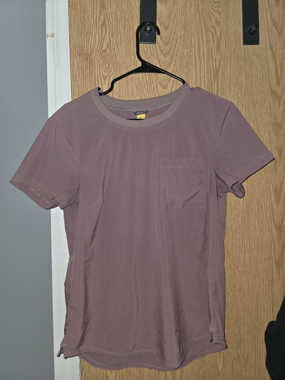 Eddie Bauer Men's Short Sleeve Pocket Tee Purple Medium